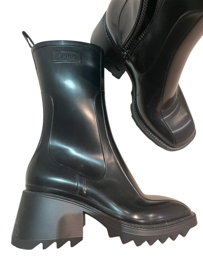 Chloé Betty Rubber Ankle Boots – Black