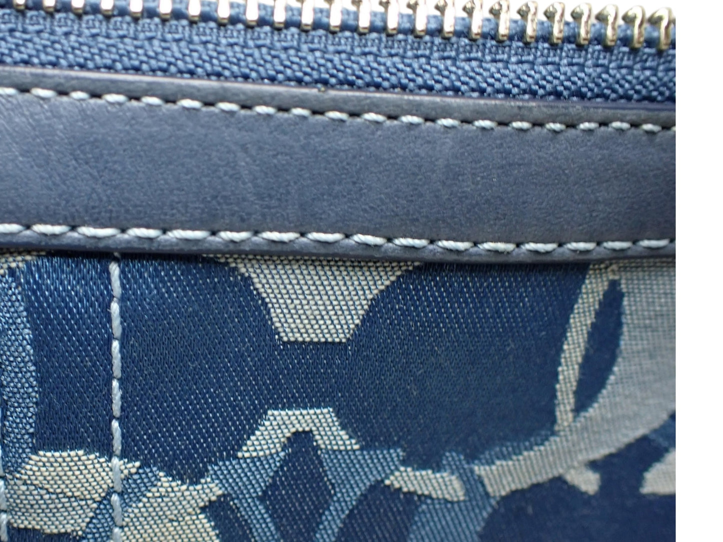 COACH BLUE SIGNATURE SHOULDER BAG