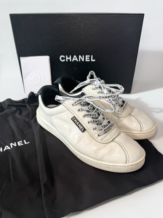 Chanel White Leather Low Top Sneakers with Black Heel Tab