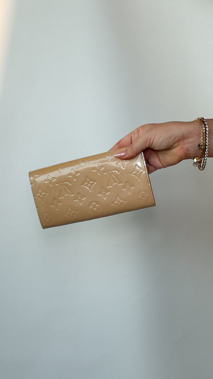 LOUIS VUITTON VERNIS WALLET (NOISETTE)