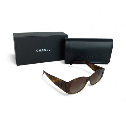 Chanel Brown Tortoise CC Logo Sunglasses – Very Good Condition