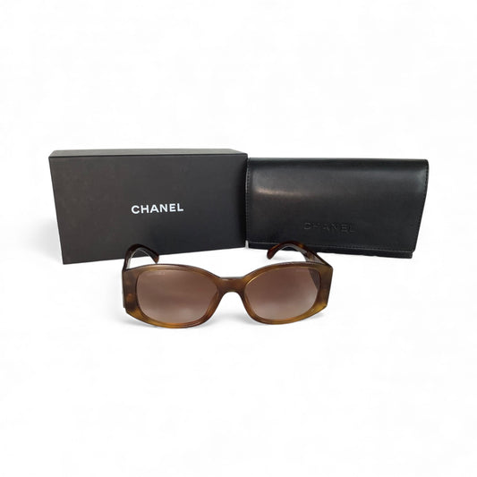 Chanel Brown Tortoise CC Logo Sunglasses – Very Good Condition